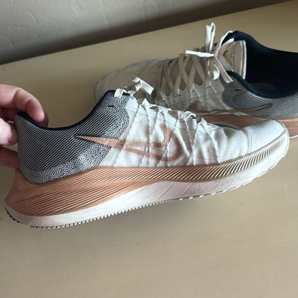 Women’s Nike Winflo Zoom 8 - Picture 5 of 8